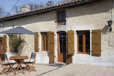 Image de Le Hibou - stylish, spacious gite, beautiful tranquil setting. Dog friendly