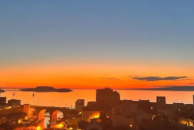 Image de Appartement vue mer \/ Vallon des Auffes - 3 chambres - belle terrasse