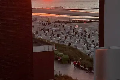 Image de Lüttje Stuv - Central and right by the beach & sea
