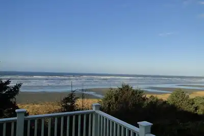 Image de Bluff House-Beautiful Views