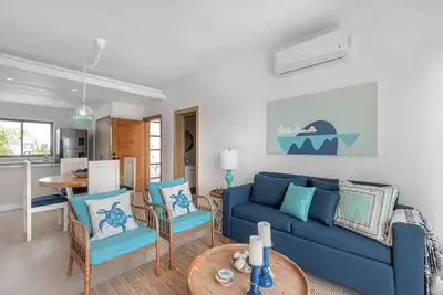 Image de Two-bedroom apartment with pool and gym