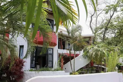 Image de Romantic and cozy apartment in tropical villa w/ mountain and flowers view.