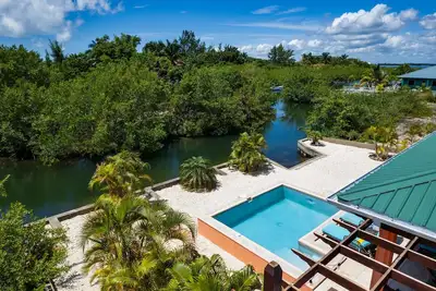 Image de Comfortable Home w/ Private Plunge Pool, Location!