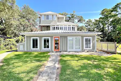 Image de Beautiful River Front - Don't miss this! Come on down y'all! 🐠🌴