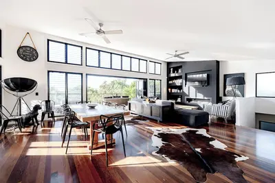 Image de Absolute Beachfront House with Pool & Views