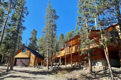 Image de New! Mountain Cabin w/Fireplace and Large Deck, 25 Miles to Breckenridge - Tranquility Inn