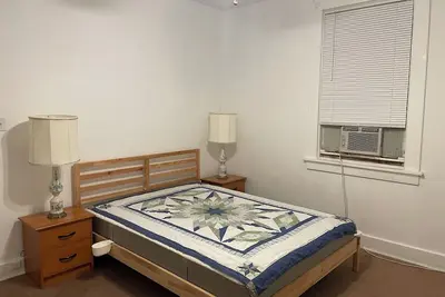 Image de Relax in beautiful second floor apartment with balcony & private fenced yard.