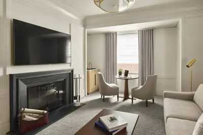 Image de Your Ultimate Leisure Stay Near Prudential Tower! Fireplace, Pets Allowed