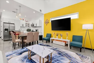 Image de Golden Game Haven: mins to Alamo, At&T, Fort Sam