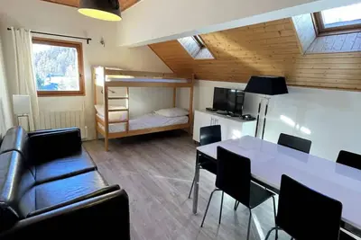 Image de Appartement 'Chalet Saint-Patrick - Le Convivial' avec vue sur la montagne et Wi-Fi