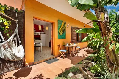 Image de Maison d'hôtes \"Energy Garden\" avec vue sur les montagnes, terrasses privées et Wi-Fi