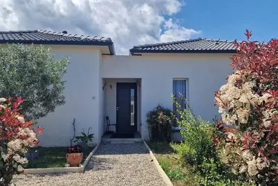 Image de Villa moderne avec jardin à 300 m du bord de mer
