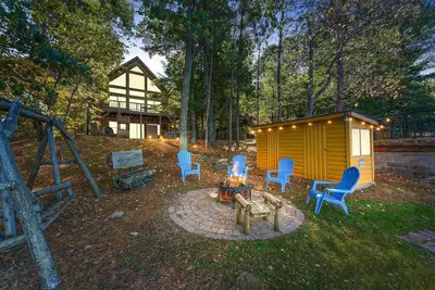 Image de Lakeside: 4 Kings, Room4Groups, Hot Tub, Dock, Firewood