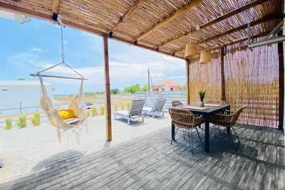 Image de Boho Nomad - Seaview Detached House - Private terrace