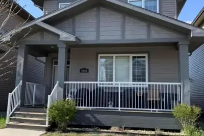 Image de Harbour Landing Family Home