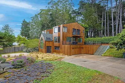 Image de Secluded Forest Oasis - Your Ultimate Retreat Awaits!