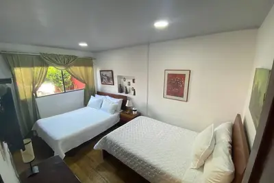 Image de Acogedora casa, ubicada dentro del casco urbano, a 3 Km de La Cascada El Escobo.
