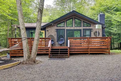 Image de Deck, Fire Pit & Sauna: Big Bass Lake Getaway!