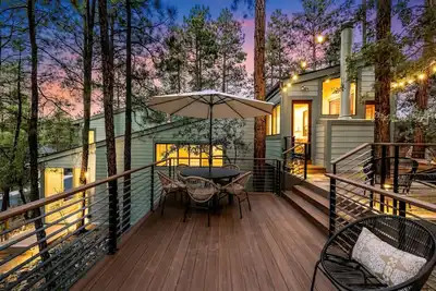 Image de Prescott Treehouse. Luxe 4br/3Ba Home. Sleeps 10