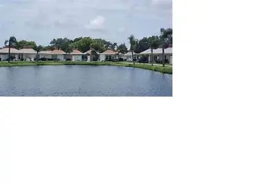 Image de Beautiful updated Condo on the Lake