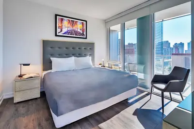 Image de Level - Old Town Luxury Two Bedroom and Two Bath Suite