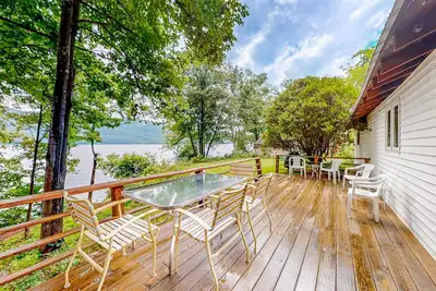 Image de Pine Knoll on Lake George | Cottage with direct lake & private dock access