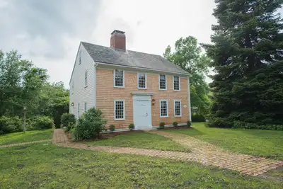 Image de Sandwich Cape Cod Antique Colonial - The Deacon Eldred House