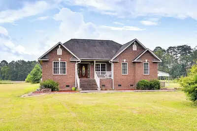 Image de Peaceful North Carolina Getaway w/ Large Deck!