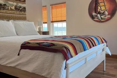 Image de Desert Oasis close to trails and tranquility!