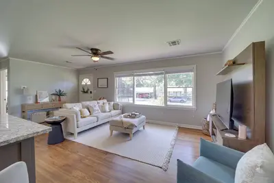 Image de Stylish Tulsa Home w/ Modern Updates!