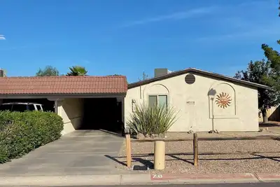 Image de Escape to Tranquility with Stunning Mountain Views