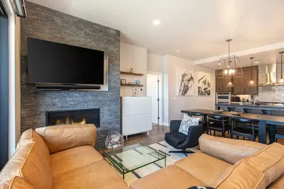 Image de On Top of the Mountains - Unit B | Townhouse in Hideout with hot tub