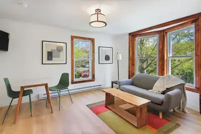 Image de Ny Suite | Downtown Walk to Commons | Free Parking