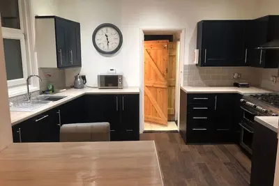 Image de 7 double bedroom house in Southsea