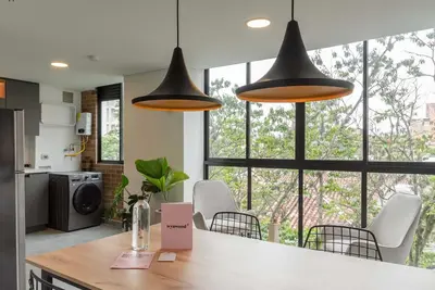 Image de w* | Bright 2br Apt Laureles with Ac