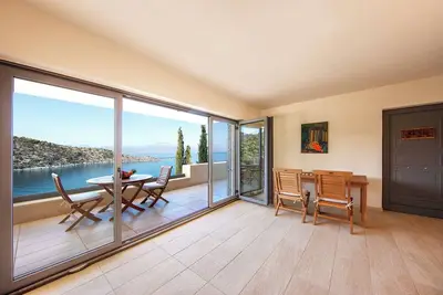 Image de Seaside Splendor: First Floor in our Crystal View Villa with Breathtaking Views