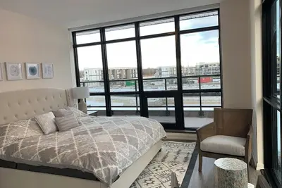 Image de Lake Simcoe. Resort Stay. Direct Water Access. Furnished. All Amenities