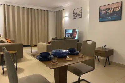 Homely 2-bedroom, Victoria Place