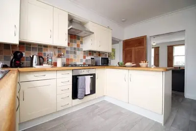 Image de 3Bedroom Georgian Apartment- 10 min to Roman Baths