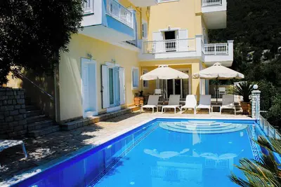 Image de Magnificent five-bedroom villa with panoramic views of the sea\n