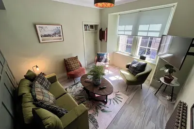 Image de Boutique Castle View 3 Bed, 1 Bath Apartment\n\n​