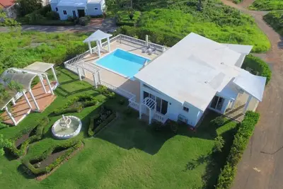 Beautiful 2 Bedroom Villa with private pool