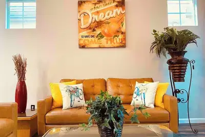 Image de Quiet and Civilized Community ，Big Rv Parking，Five-star reviews on website air….