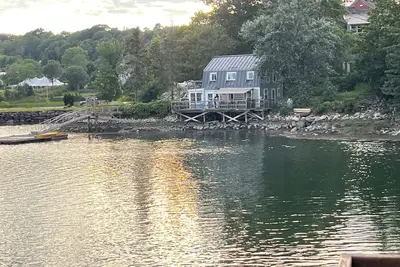Image de Charming cottage on the Damariscotta River, easy walk to downtown.