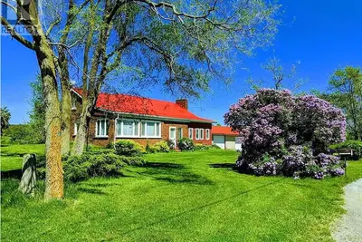 Image de Enjoy all that the County has to offer! \nLocated close to all the things.