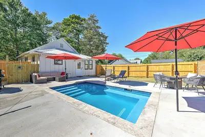 Image de . 2 mi to Downtown Rogers, Heated pool on Bike Trail, King Bed, Fire table