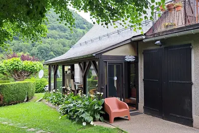 Image de Maison de montagne avec jardin privé fleuri