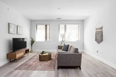 Image de CozySuites Upscale Modern 2br Broad Ripple