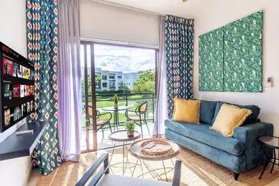 Image de Apartment with pool, gym and beach access.