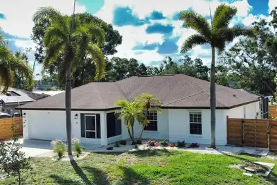 A Hidden Treasure - Minutes Away from Beach w/Pool